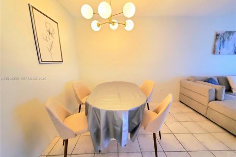 Copropriété à vendre à Miami, Floride: 1 chambre, 82.03 m2 № 2076180 - photo 6