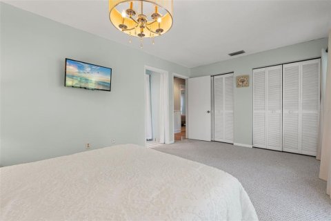 Townhouse in Tampa, Florida 3 bedrooms, 115.57 sq.m. № 1841516 - photo 20