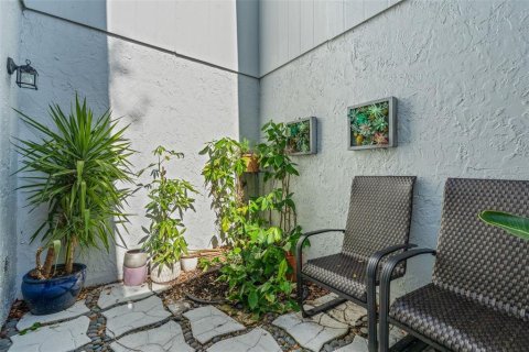 Townhouse in Tampa, Florida 3 bedrooms, 115.57 sq.m. № 1841516 - photo 12
