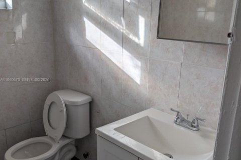 Appartement à louer à Miami, Floride: 2 chambres, 427.54 m2 № 2023498 - photo 10