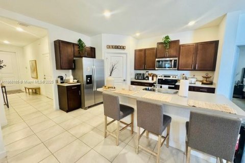 Casa en venta en Homestead, Florida, 4 dormitorios, 156.54 m2 № 1897536 - foto 13