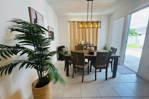 Casa en venta en Homestead, Florida, 4 dormitorios, 156.54 m2 № 1897536 - foto 25