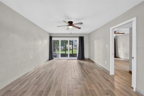 Condo in Apollo Beach, Florida, 2 bedrooms  № 2231002 - photo 20