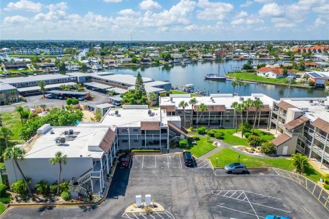 Condo in Apollo Beach, Florida, 2 bedrooms  № 2231002