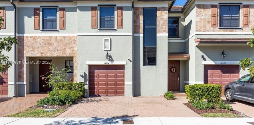 Таунхаус в Хайалиа, Флорида 4 спальни, 147.06м2 № 2004830