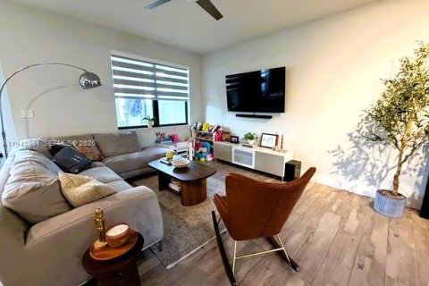 Снять в аренду таунхаус в Хайалиа, Флорида 4 спальни, 147.06м2, № 2004830 - фото 3