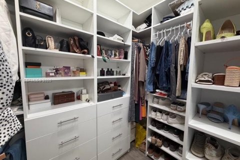 Снять в аренду таунхаус в Хайалиа, Флорида 4 спальни, 147.06м2, № 2004830 - фото 10