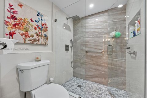 Купить кондоминиум в Коконат Крик, Флорида 2 спальни, 107.4м2, № 1964746 - фото 23