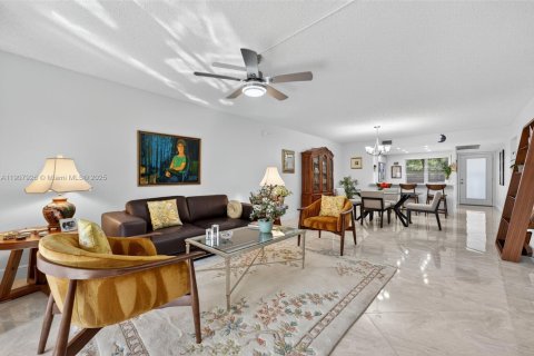 Купить кондоминиум в Коконат Крик, Флорида 2 спальни, 107.4м2, № 1964746 - фото 8