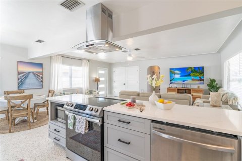 Casa en alquiler en South Pasadena, Florida, 3 dormitorios, 117.43 m2 № 996931 - foto 17