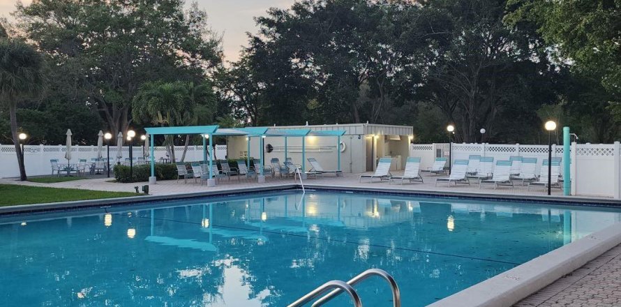 Condominio en Davie, Florida, 2 dormitorios  № 1091694