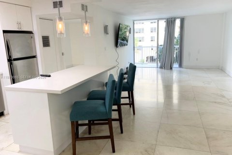 Copropriété à louer à Miami, Floride: 1 chambre, 73.58 m2 № 2030879 - photo 3