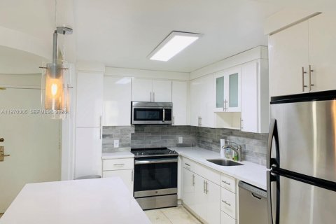 Condo à Miami, Floride, 1 chambre  № 2030879