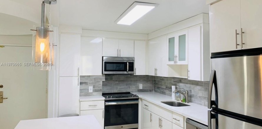 Condo à Miami, Floride, 1 chambre  № 2030879