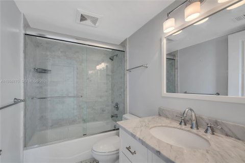 Copropriété à louer à Miami Beach, Floride: 3 chambres, 180.69 m2 № 1998137 - photo 25