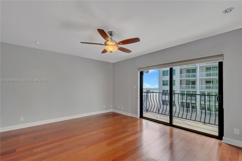 Copropriété à louer à Miami Beach, Floride: 3 chambres, 180.69 m2 № 1998137 - photo 18