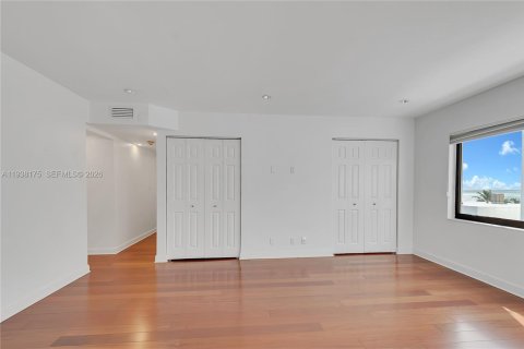 Copropriété à louer à Miami Beach, Floride: 3 chambres, 180.69 m2 № 1998137 - photo 11