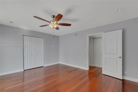 Copropriété à louer à Miami Beach, Floride: 3 chambres, 180.69 m2 № 1998137 - photo 19