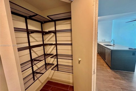 Copropriété à vendre à Miami, Floride: 2 chambres, 111.2 m2 № 2274076 - photo 8