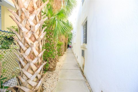 Immobilier commercial à vendre à Miami Beach, Floride: 763.56 m2 № 2075567 - photo 7