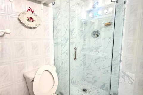 Купить кондоминиум в Тамарак, Флорида 3 комнаты, 87.33м2, № 2250661 - фото 16