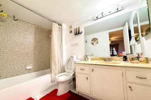 Купить кондоминиум в Тамарак, Флорида 3 комнаты, 87.33м2, № 2250661 - фото 19