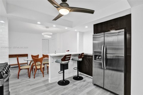 Copropriété à vendre à Hollywood, Floride: 2 chambres, 110.55 m2 № 2045452 - photo 6