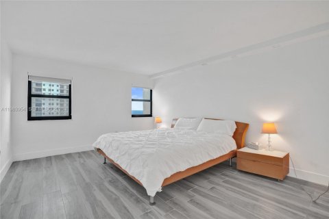 Copropriété à vendre à Hollywood, Floride: 2 chambres, 110.55 m2 № 2045452 - photo 21