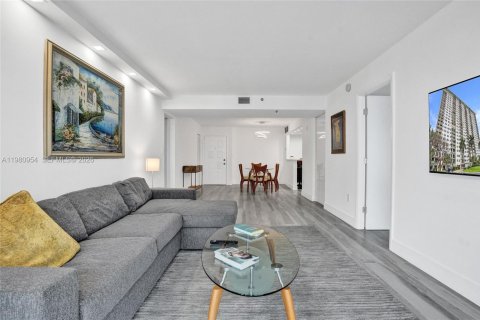 Copropriété à vendre à Hollywood, Floride: 2 chambres, 110.55 m2 № 2045452 - photo 13