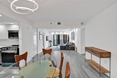 Copropriété à vendre à Hollywood, Floride: 2 chambres, 110.55 m2 № 2045452 - photo 16