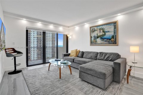 Copropriété à vendre à Hollywood, Floride: 2 chambres, 110.55 m2 № 2045452 - photo 14