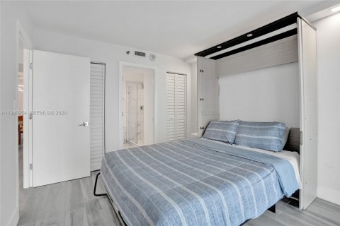 Copropriété à vendre à Hollywood, Floride: 2 chambres, 110.55 m2 № 2045452 - photo 25