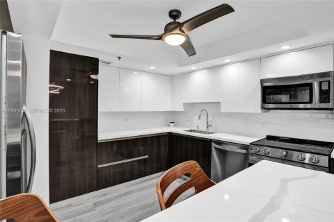 Copropriété à vendre à Hollywood, Floride: 2 chambres, 110.55 m2 № 2045452 - photo 4