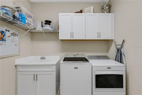 House in Bradenton, Florida 2 bedrooms, 150.22 sq.m. № 1718648 - photo 24