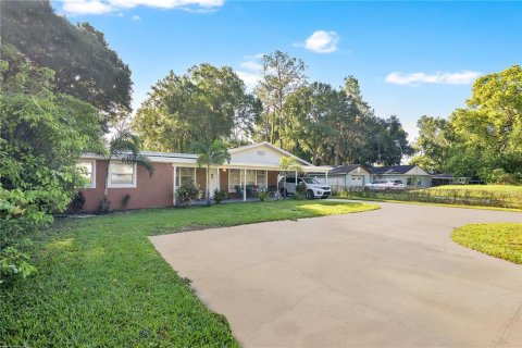 House in Apopka, Florida 4 bedrooms, 214.98 sq.m. № 1834726 - photo 30