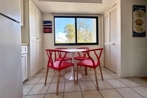 Adosado en alquiler en Sarasota, Florida, 2 dormitorios, 134.34 m2 № 1508862 - foto 13