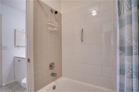 Adosado en alquiler en Sarasota, Florida, 2 dormitorios, 134.34 m2 № 1508862 - foto 23
