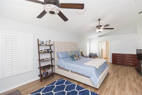 Casa en venta en Saint Petersburg, Florida, 3 dormitorios, 189.24 m2 № 1856678 - foto 29