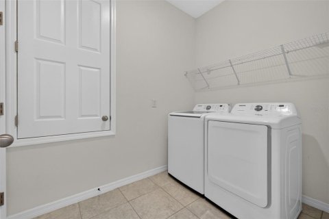 Casa en venta en Haines City, Florida, 3 dormitorios, 142.23 m2 № 2157277 - foto 13