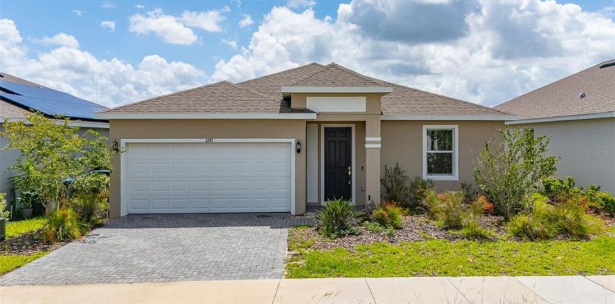 Casa en Haines City, Florida 3 dormitorios, 142.23 m2 № 2157277