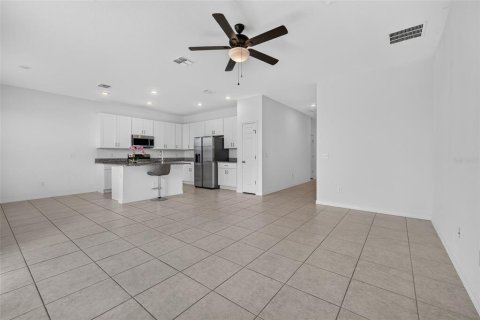 Casa en venta en Haines City, Florida, 3 dormitorios, 142.23 m2 № 2157277 - foto 17