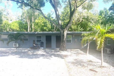 Commercial property in Largo, Florida 5 bedrooms, 218.69 sq.m. № 2416922 - photo 28