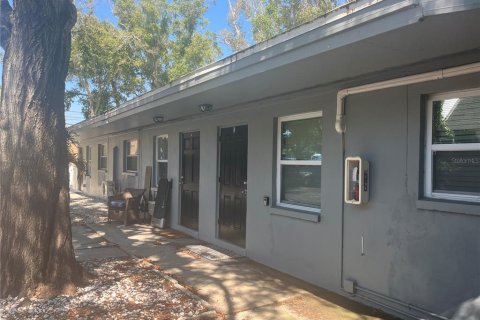 Commercial property in Largo, Florida 5 bedrooms, 218.69 sq.m. № 2416922 - photo 25
