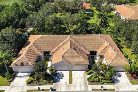 Villa ou maison à vendre à Sarasota, Floride: 2 chambres, 146.41 m2 № 2431099 - photo 27