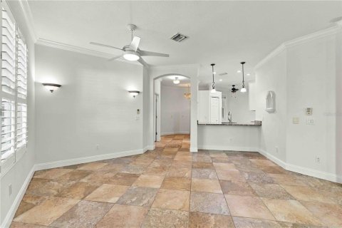 Villa ou maison à vendre à Sarasota, Floride: 2 chambres, 146.41 m2 № 2431099 - photo 6