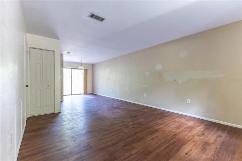 Condominio en venta en Gainesville, Florida, 2 dormitorios, 87.14 m2 № 2096450 - foto 12