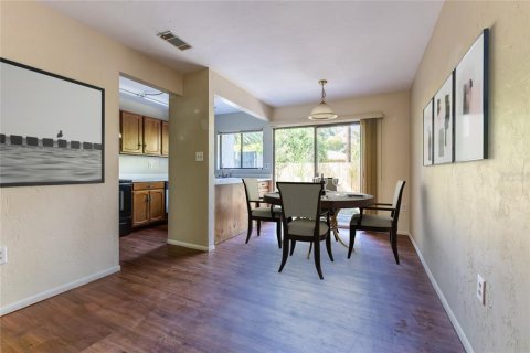 Condominio en venta en Gainesville, Florida, 2 dormitorios, 87.14 m2 № 2096450 - foto 7