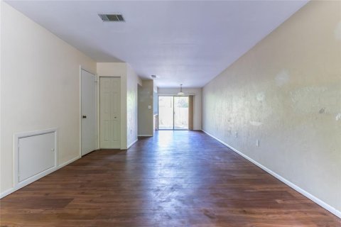 Condominio en venta en Gainesville, Florida, 2 dormitorios, 87.14 m2 № 2096450 - foto 13