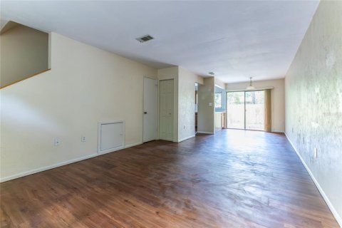 Condominio en venta en Gainesville, Florida, 2 dormitorios, 87.14 m2 № 2096450 - foto 9