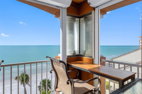 Condo in Redington Beach, Florida, 3 bedrooms  № 2212471 - photo 27
